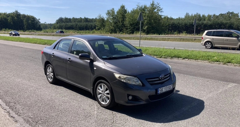 Toyota Corolla cena 18000 przebieg: 270000, rok produkcji 2008 z Trzebnica małe 92